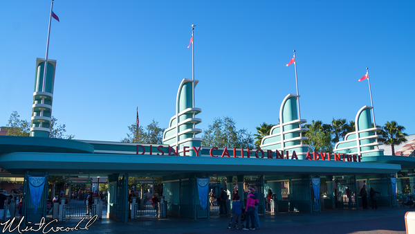 Disneyland Resort, Main Entrance Plaza, Disneyland, Disney California Adventure