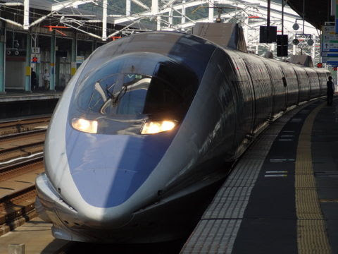 500系新幹線ってかっこいいよね 嫁が仲間になりたそうにこちらを見ている ヨメコラ
