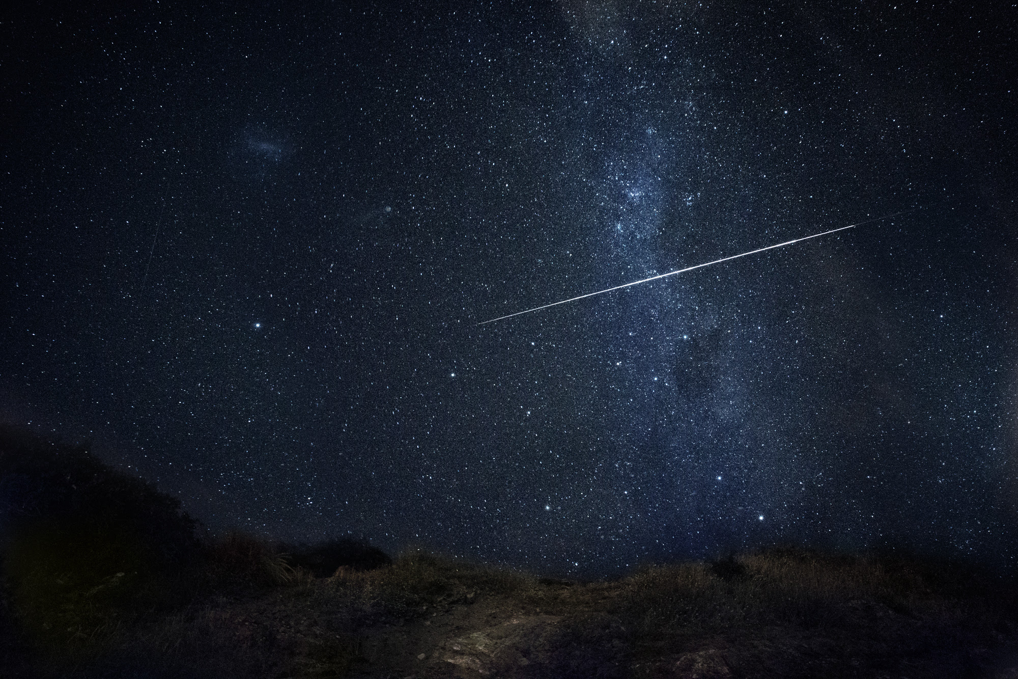 無料写真素材 自然風景 空 夜空 星 流星画像素材なら 無料 フリー写真素材のフリーフォト