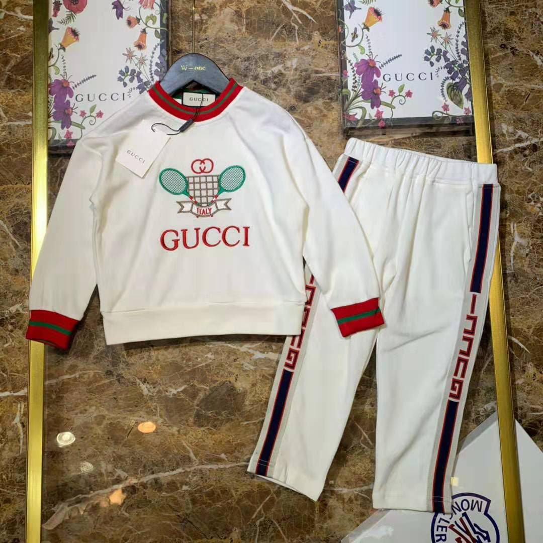 Gucci 子供服 韓国風 パーカーとズボン 激安 キッズ服 かっこいいこども服 グッチ 子供服 セットアップ