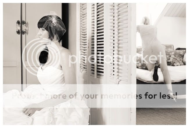 http://i892.photobucket.com/albums/ac125/lovemademedoit/JM_VintageWedding_018.jpg?t=1293091526
