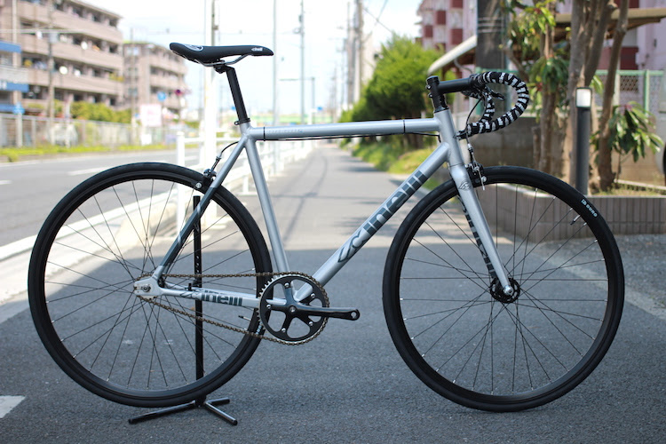Cinelli Tipo Pista完成車がこの価格で ピストバイク Sup 専門ショップ Favus ファバス