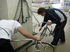 コンプレッサーで空気を入れる