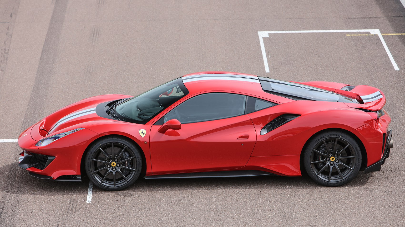 Ferrari Jakarta Datangkan Unit Pertama Ferrari 488 Pista