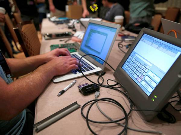 ‘Tin tặc’ 11 tuổi chỉ mất 10 phút đột nhập bản sao trang web bầu cử Mỹ