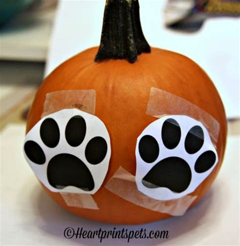  diy paw print pumpkin fall decor heartprints pets