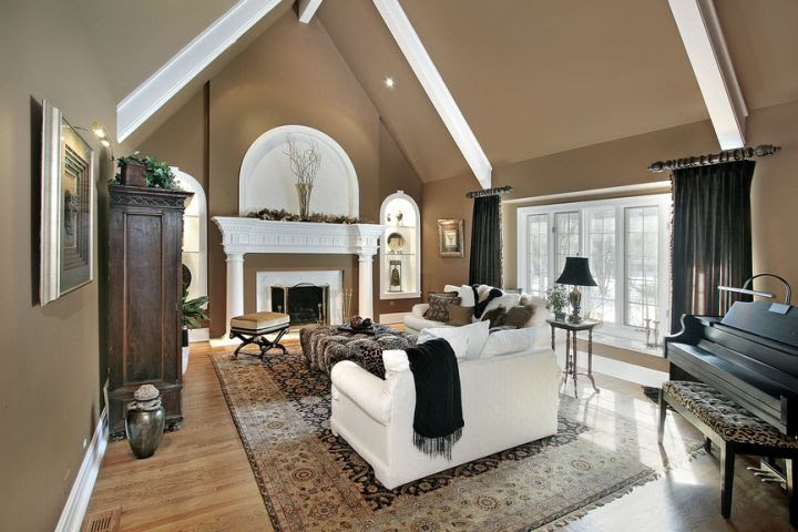 How To Decorate A Living Room With Vaulted Ceilings
