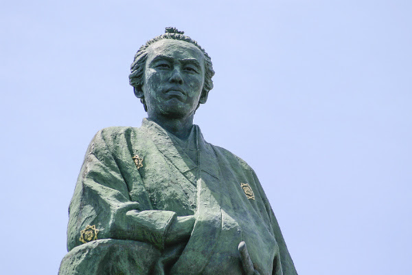 坂本龍馬の家紋とは 悲劇の紋とされる桔梗紋と使用した有名人 歴人マガジン