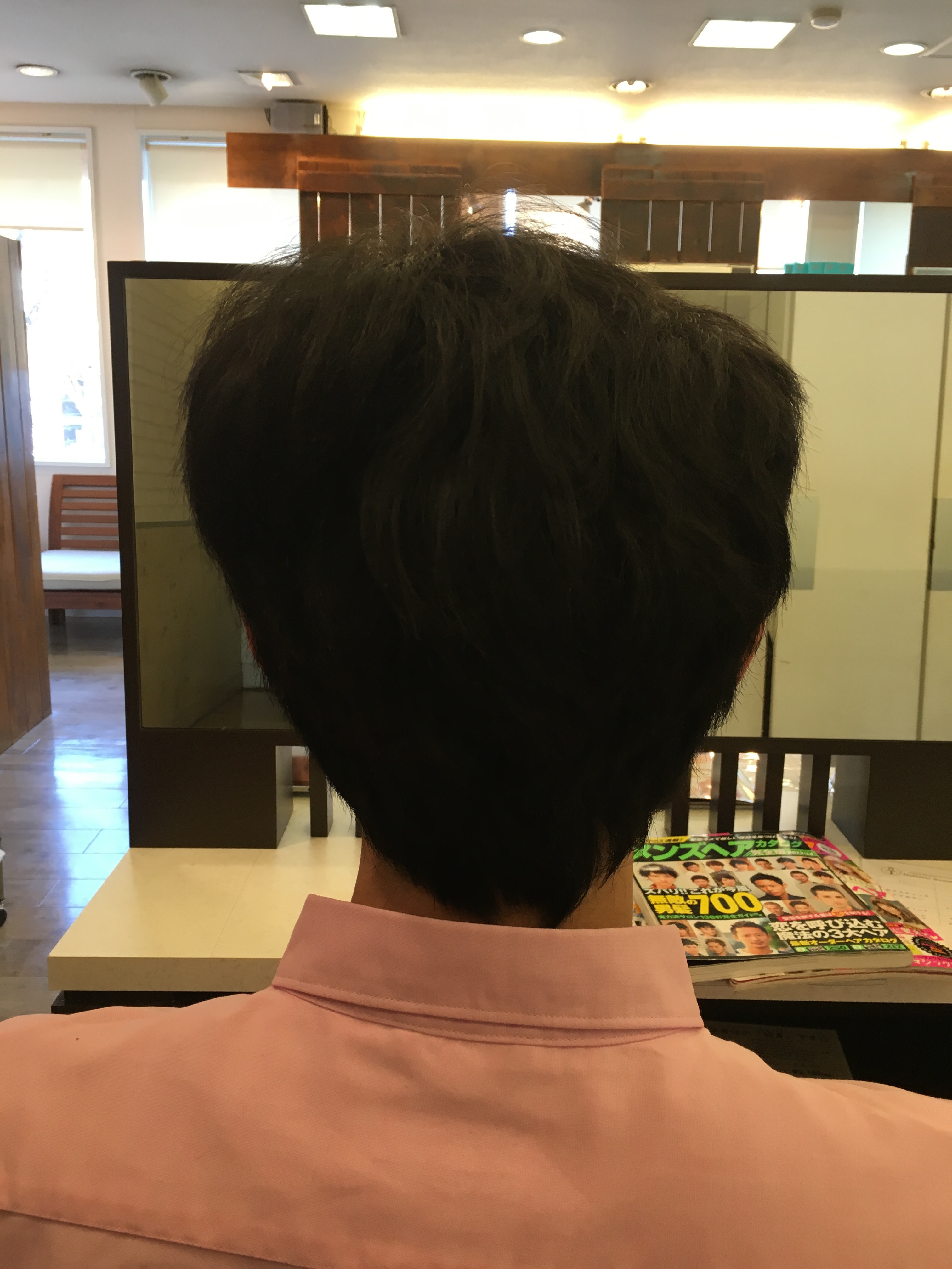 メンズカット ハチがはってボリュームが出やすい方 髪の毛の扱い方がわからない方へ 福岡 博多 大橋の美容室 ティアラ竹永睦の美容師として成功するまでの道のり