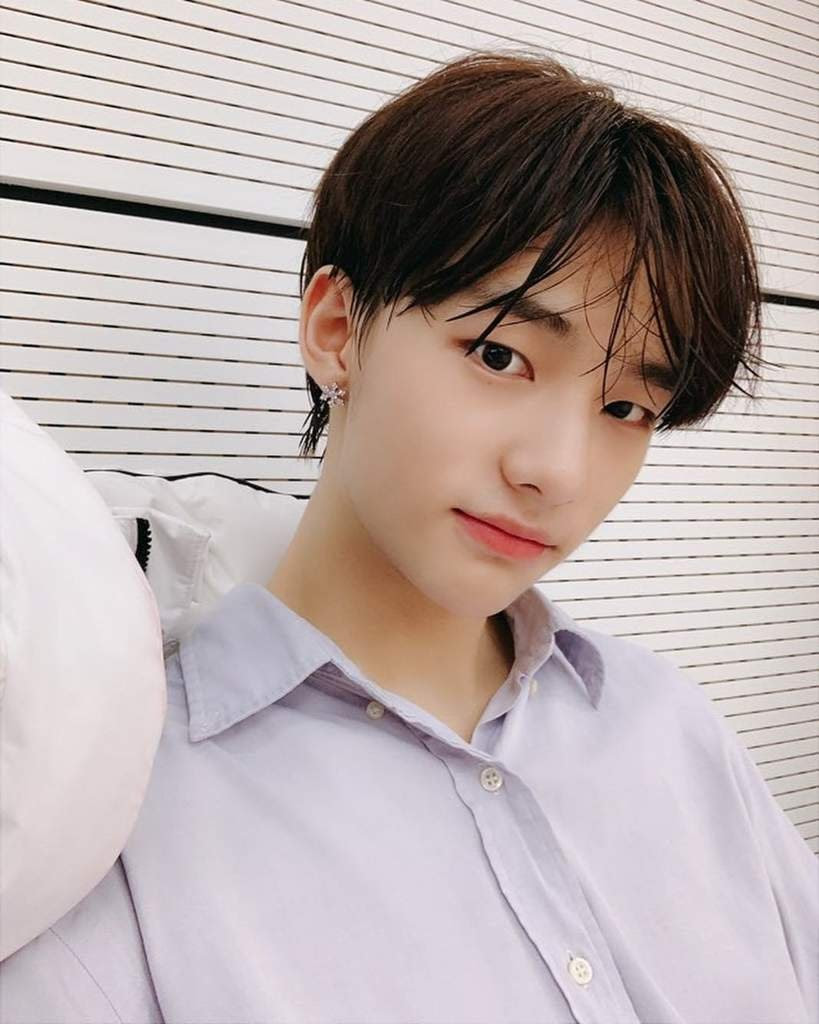 ⊰ Hyunjin Instagram Update 181207 ⊱ | Stray Kids Amino