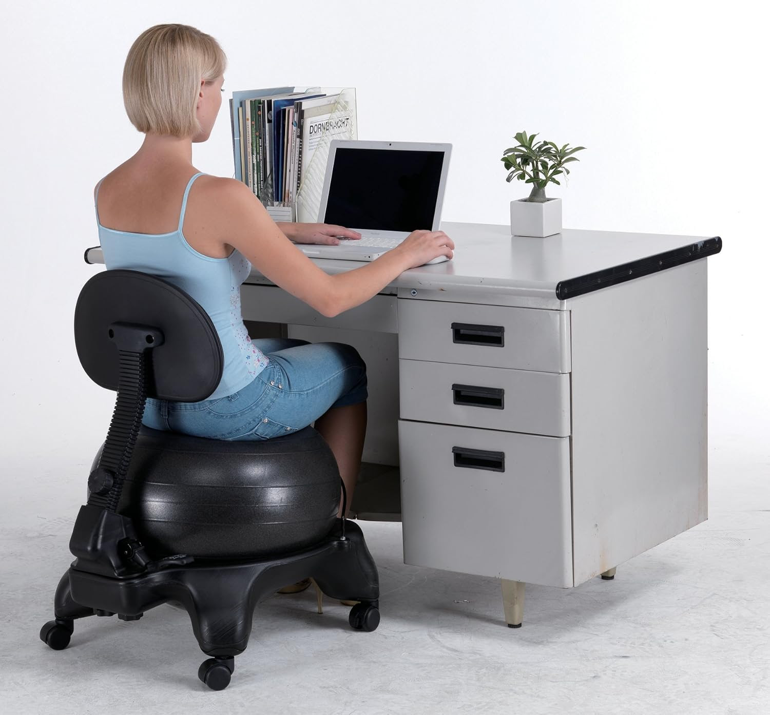 The 4 Best Exercise Ball Chairs – 2018 Reviews and Top Picks