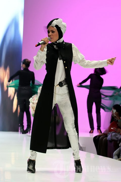 The gallery for --> Muslimah Fashion 2013