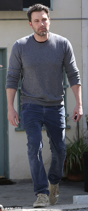 United front! Jennifer Garner and her estranged husband Ben Affleck spent quality time together with their daughters Seraphina and Violet in Santa Monica on Sunday