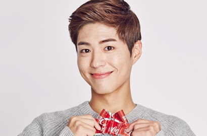 Foto: Kebiasaan unik Park Bo Gum saat berselfie lewat foto-foto ini http://ift.tt/20kt43r - Berita Terkini Park Bo Gum Terbaru Hari Ini -Park Bo Gum saat ini menjadi kesayangan publik berkat perannya di drama "Moonlight Drawn by Clouds". Tak heran jika segala macam hal yang berhubungan dengan aktor ganteng kelahiran 1993 itu selalu menarik perhatian. 