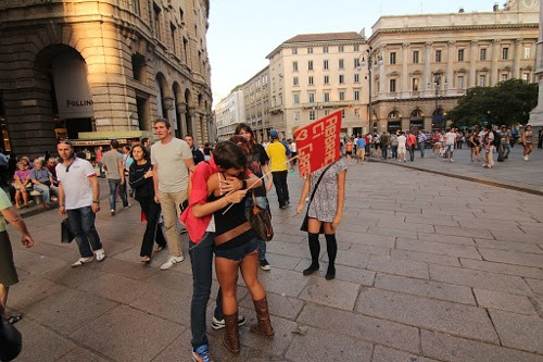 free hugs