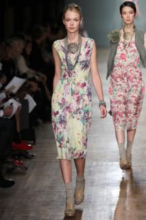Banana Republic Spring 2011 Collection