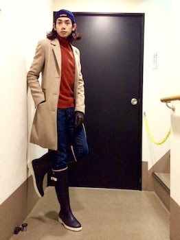 タートルネックはユニクロが人気 着こなし方やメンズコーデ方法を紹介