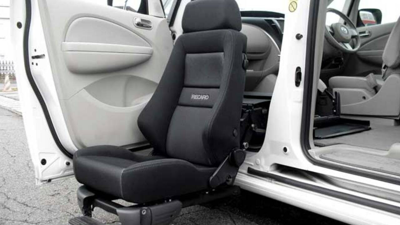 Kursi Mobil Difabel Untuk Mazda Biante PT HIDUP BERKAT RAHMAT