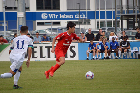 青木優斗選手 ドイツ5部契約 ニュース Hbo東京 オフィシャルサイト