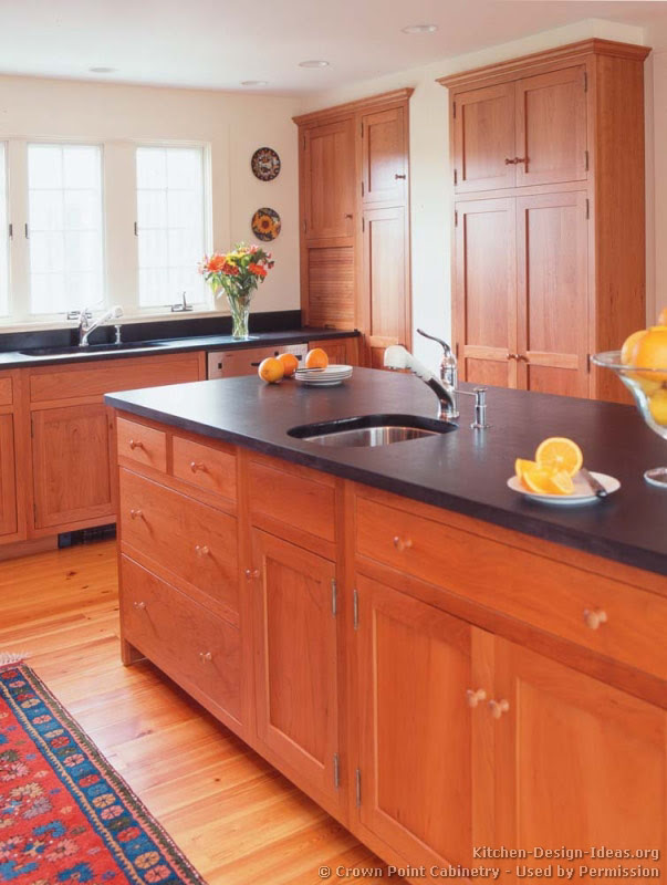 Pictures of Kitchens - Traditional - Light Wood Kitchen ...