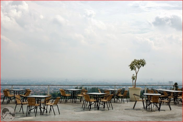 18 Restoran Paling Keren Di BANDUNG Yang Harus Kamu Coba 18 Restoran Paling Keren Di BANDUNG Yang Harus Kamu Coba