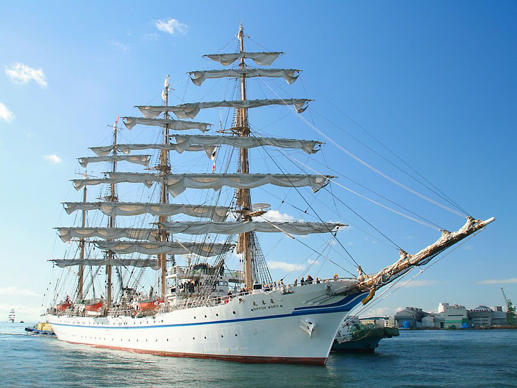 日本丸と海王丸 壁紙写真集 無料写真素材