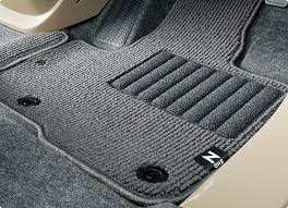 車のマットは乾燥させないと効果なし フロアマットの乾かし方をご紹介 クルマニア
