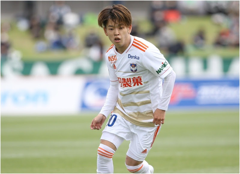 自分が決めるっていう気持ちで 勝負を決定づけるゴール 先制点の起点にもなった新潟 本間至恩の凄み サッカーダイジェストweb