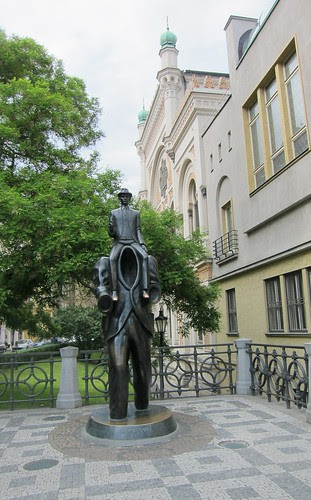 Jaroslav Róna : Kafka in Prague