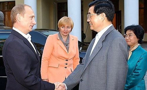 President Vladimir Putin And His Wife Lyudmila Met With Chinese President Hu Jintao And His Wife Liu Yongqing President Of Russia