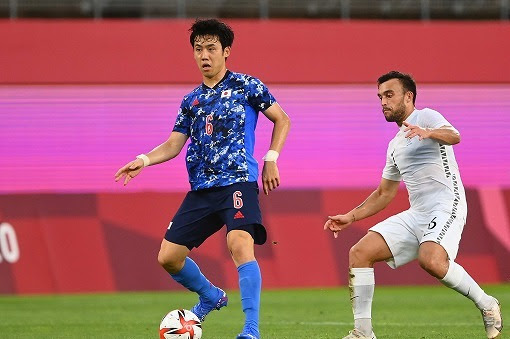 イエローカードの恐怖を乗り越えた遠藤と田中 スペイン戦では思い切り暴れてくれ 東京五輪 編集長コラム サッカーダイジェストweb