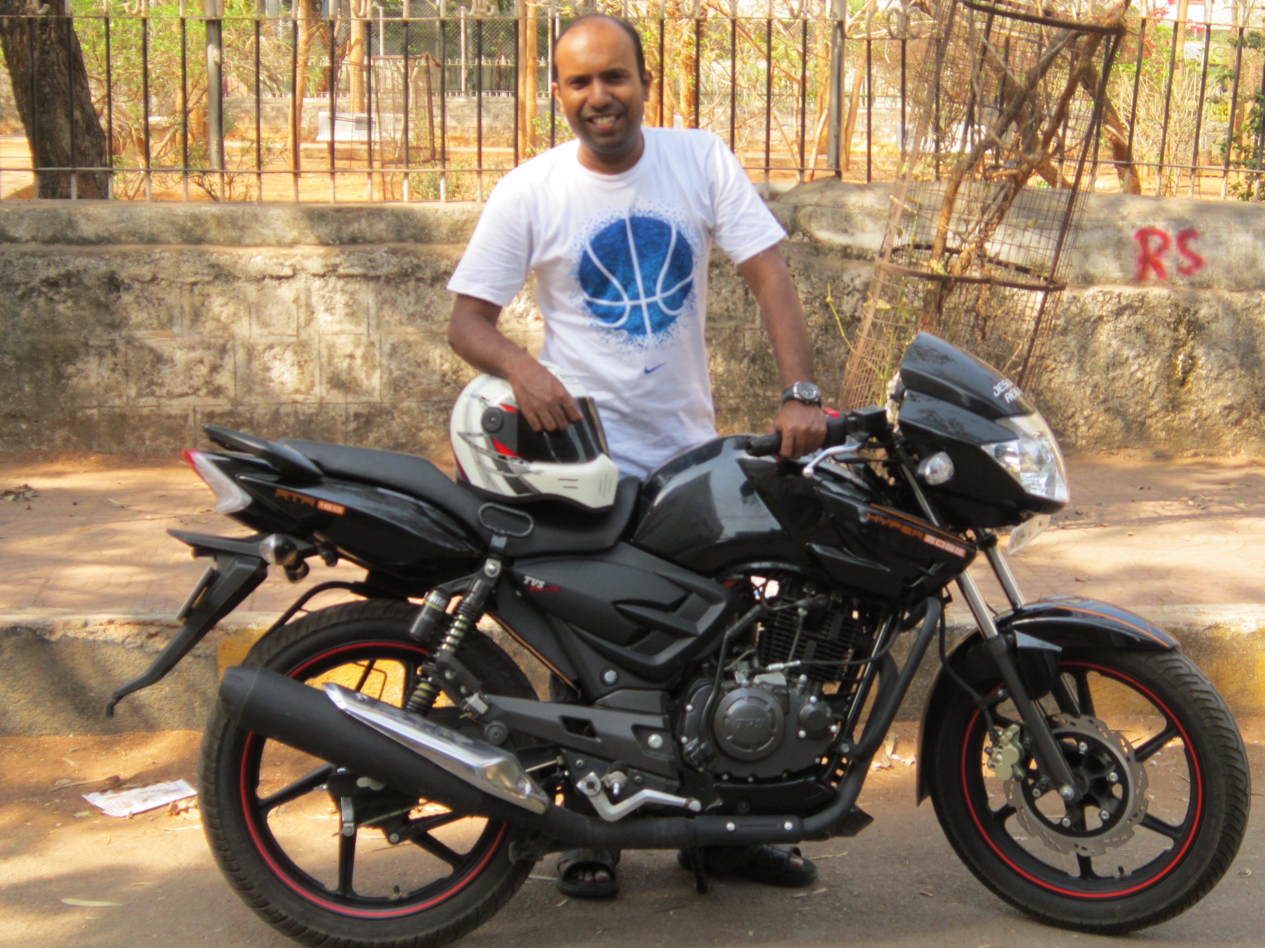 08 Tvs Apache Rtr 160 Image 10