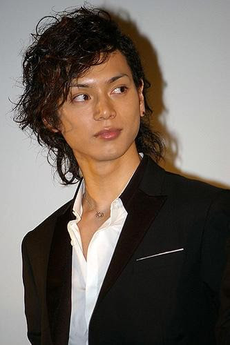 髪型 アシンメトリー メンズ Khabarplanet Com