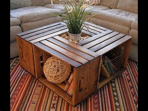 mesa de centro feita de caixote