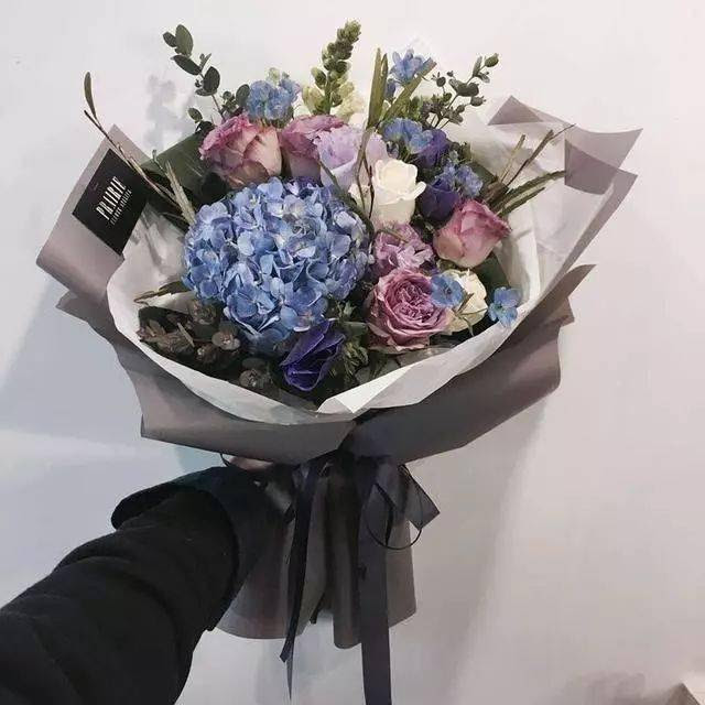 技 花艺搭配绣球花 这么用就对了 花束