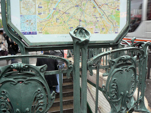 métro blanche.jpg