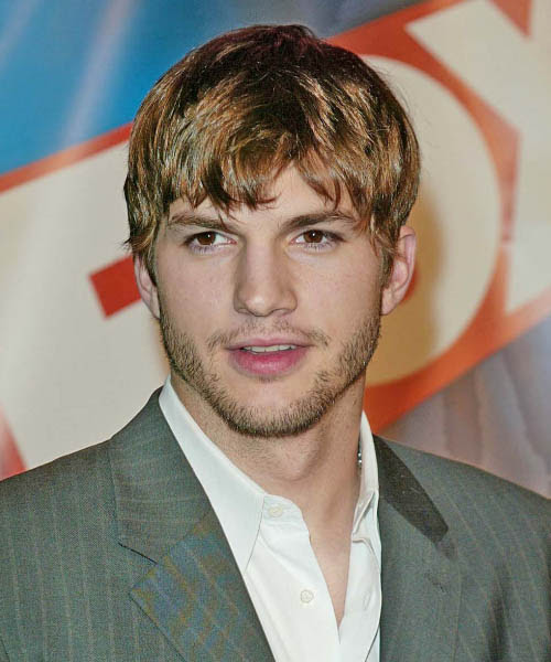 ashton kutcher short hair, ashton kutcher hair 2011, ashton kutcher celebrity hairstyle, ashton kutcher haircut