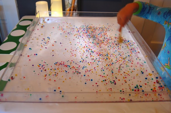 stirring aqua beads