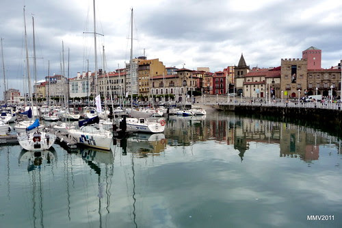 gijón: espacios, calles, gentes