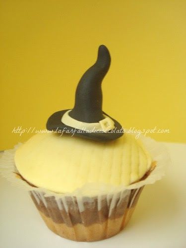 Halloween cupcakes 5