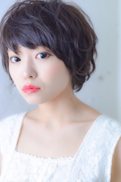 逆三角顔に似合う髪型 表参道青山の美容室ブルーフェーセス高森恭生のブログ Takamori Kyosei Com