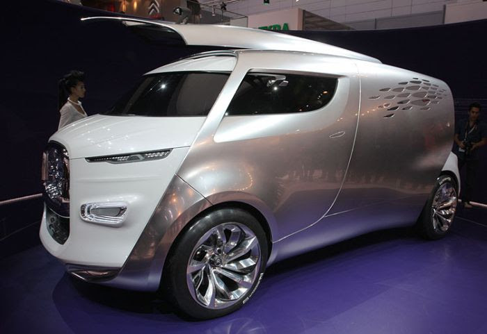 Cars and Girls of Frankfurt Auto Show (91 pics)