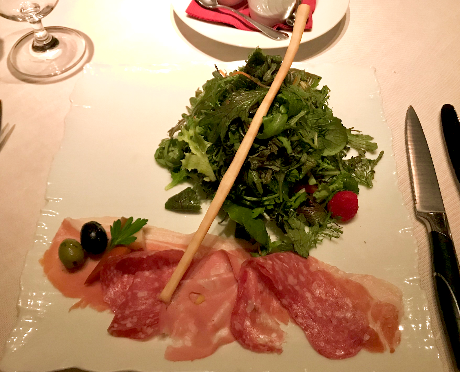 イタリアン薬膳 の１５種類ハーブサラダにただただ感涙 ジャッジョーロ銀座 中央区 銀座駅 東銀座駅 いしのそと