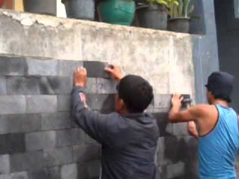 Pemasangan batu alam(batu candi) - YouTube