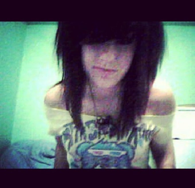 Emo Haircut 2000S - Very colorful... | Scene outfits, Scene fashion, Emo scene ... / 23 hairstyles you were obsessed with in the early 2000s.