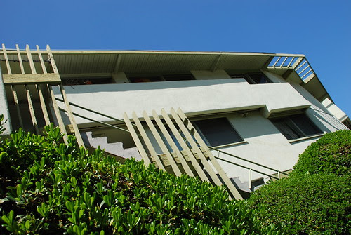 Laurelwood Apartments