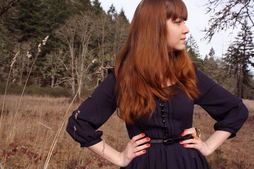 the clothes horse, fashion, style, daily outfit, navy and black, demure dress, knuckle duster ring, vintage style, whimsical