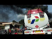 Berikut Kebakaran karoseri bus daerah Pare secang dekat jalan alternatif magelang temanggung, Video kata kata kebakaran kontroversial!