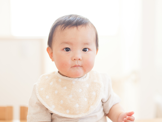 7ヵ月の赤ちゃんの発育と発達 学ぶ 赤ちゃんの発育と発達 0ヶ月 11ヶ月 ほほえみクラブ 育児応援サイト