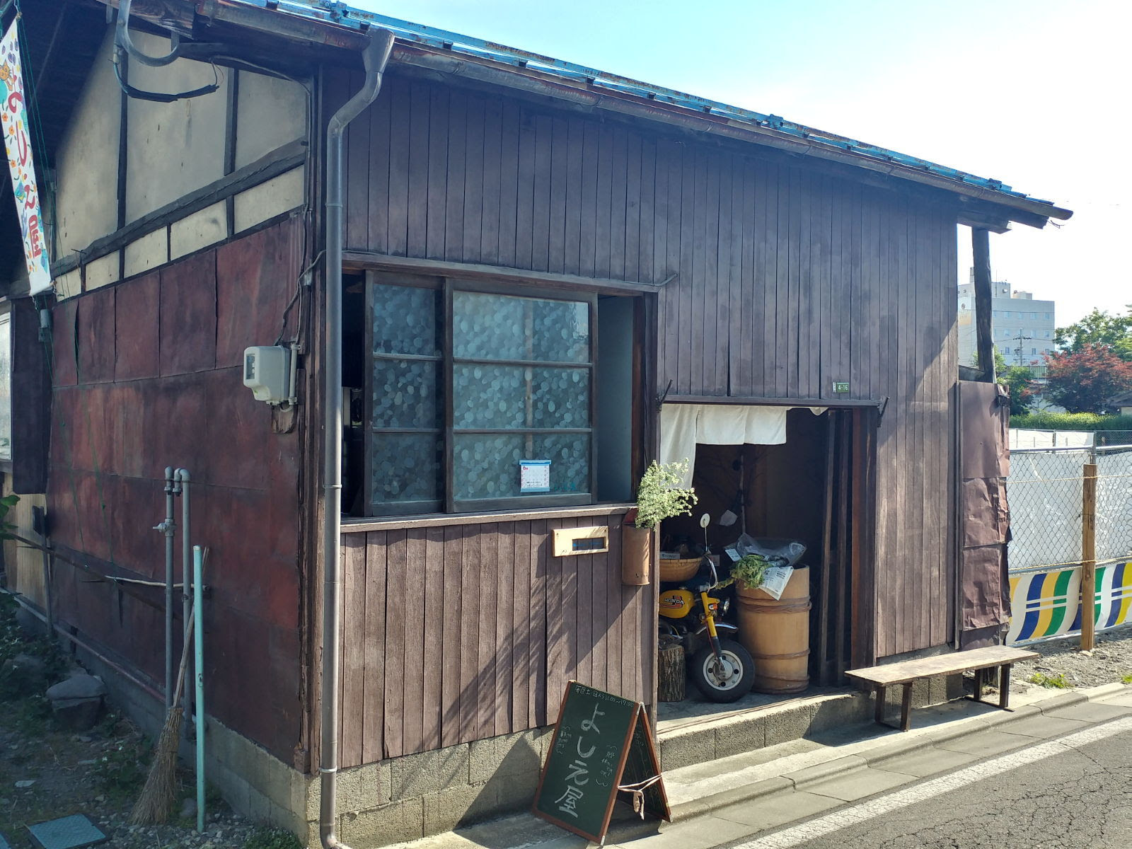 古民家カフェ よしえ屋 おばあちゃんの知恵を受け継ぐ癒し空間 手作り漬物でビール 梅酒 日本酒 松本市西堀グルメ 信州裏グルメ情報